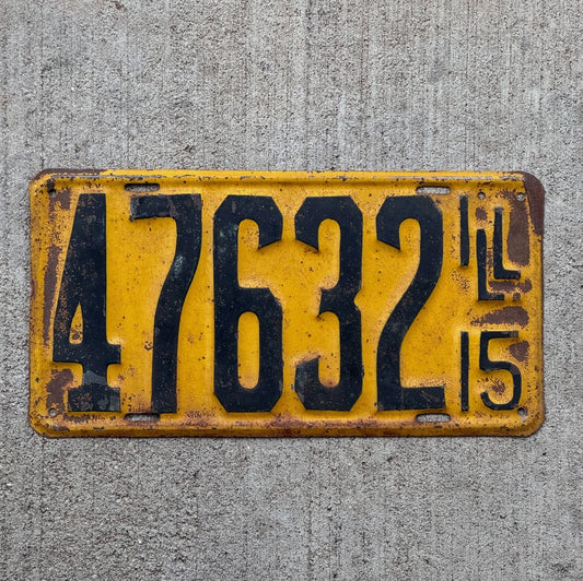 Photo of a 1915 Illinois License Plate Auto Tag Garage Decor Vintage 47632 with original patina