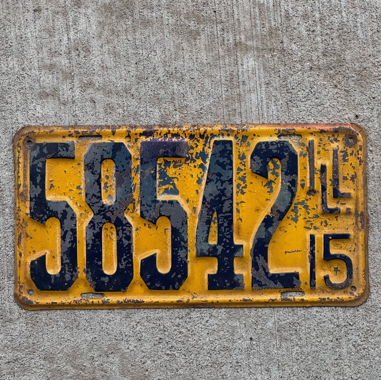 Photo of a 1915 Illinois License Plate Auto Tag Garage Decor Vintage 58542 with original patina