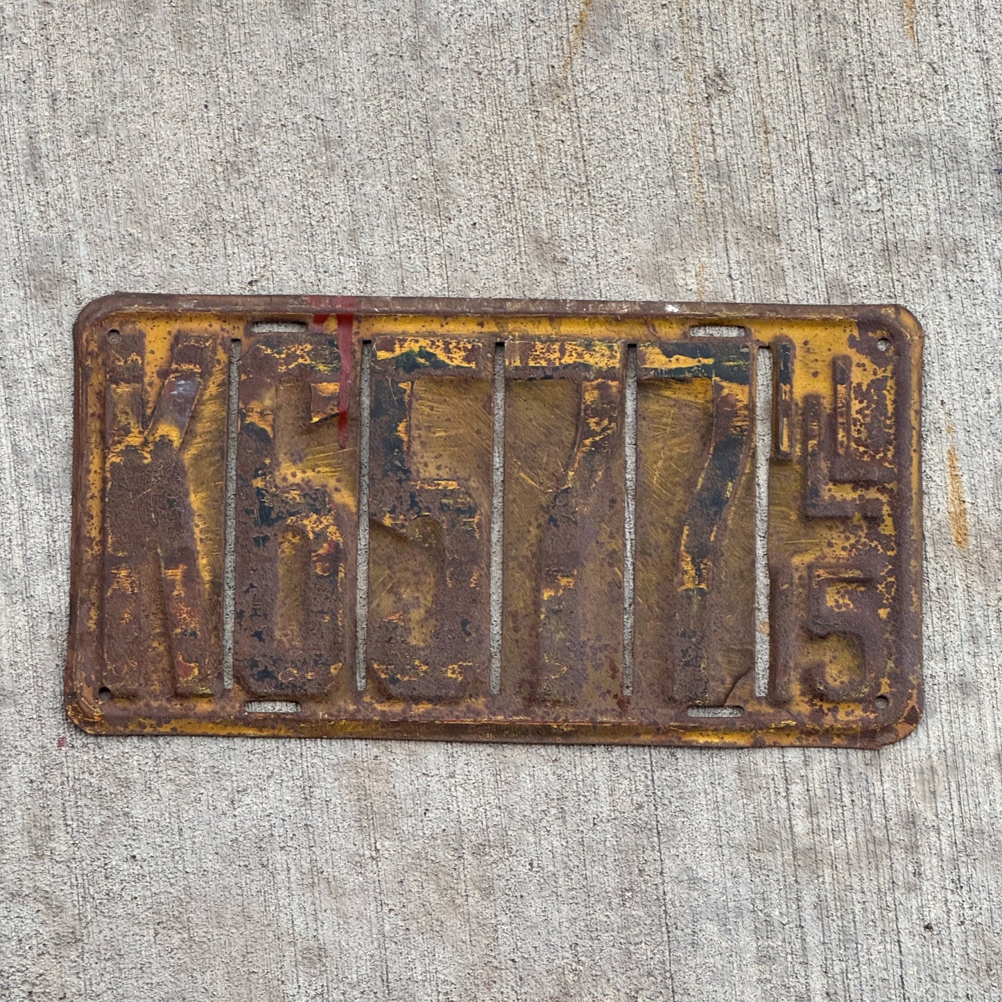 Photo of a 1915 Illinois License Plate Auto Tag Garage Decor Vintage Front plate K 6577