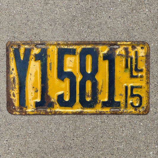 Photo of a 1915 Illinois License Plate Auto Tag Garage Decor Vintage Large Plate Y 1581