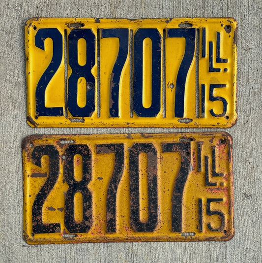 Photo of a 1915 Illinois License Plate Pair Auto Tag Garage Decor Vintage 28707 with original patina