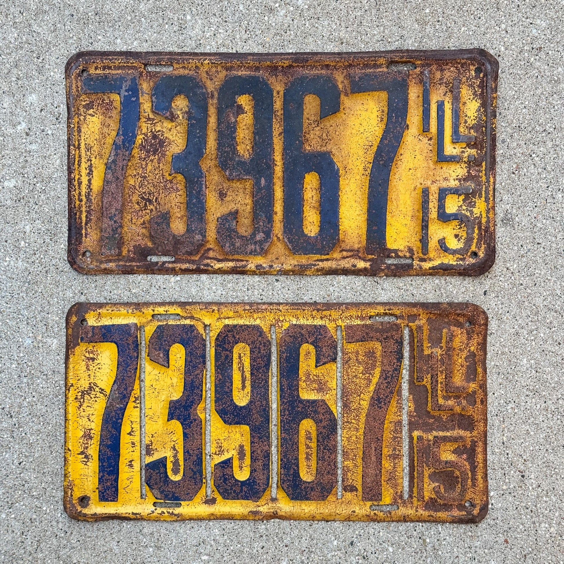 Photo of a 1915 Illinois License Plate Pair Auto Tag Garage Decor Vintage 73967 with original patina