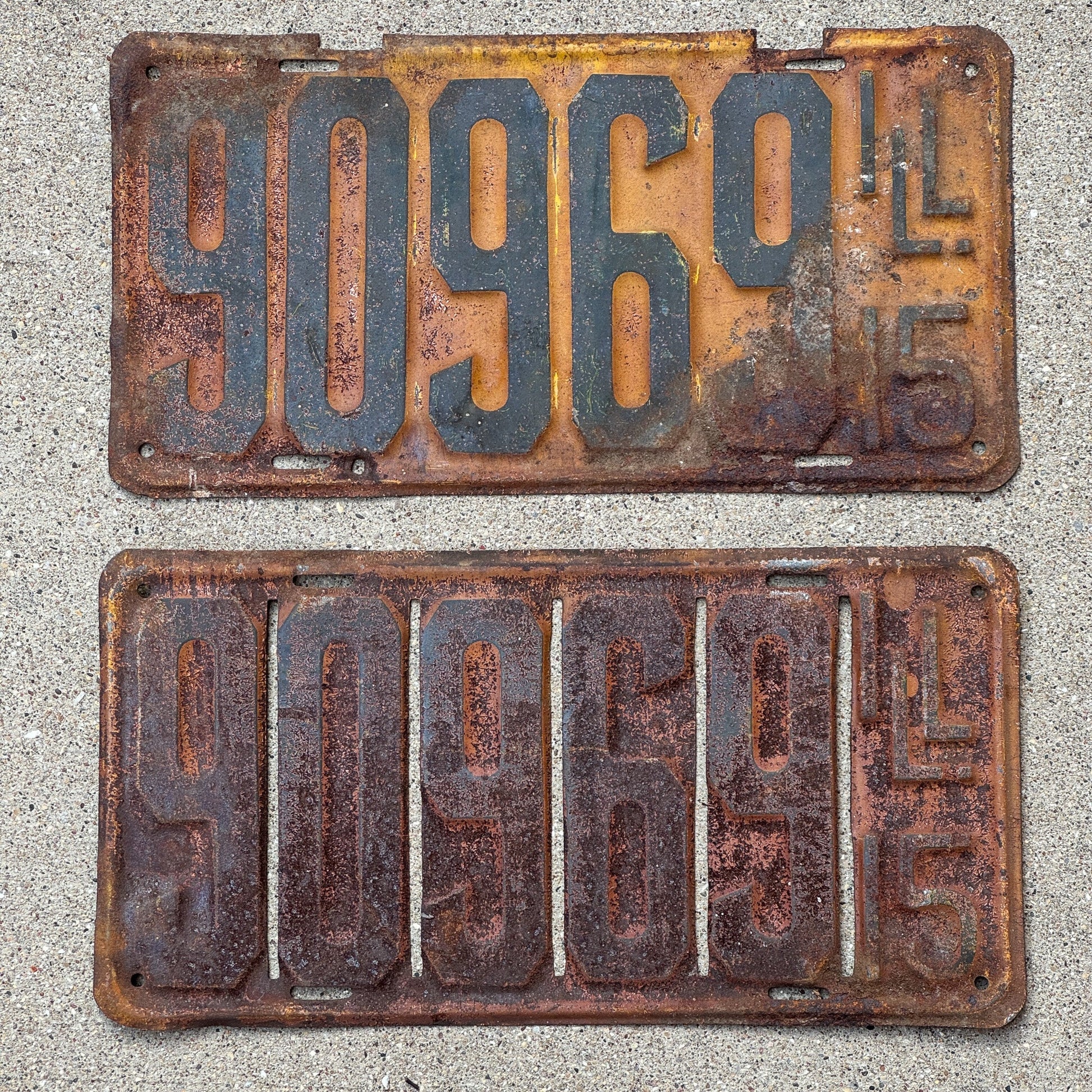 Photo of a 1915 Illinois License Plate Pair Auto Tag Garage Decor Vintage Large Plate 90969