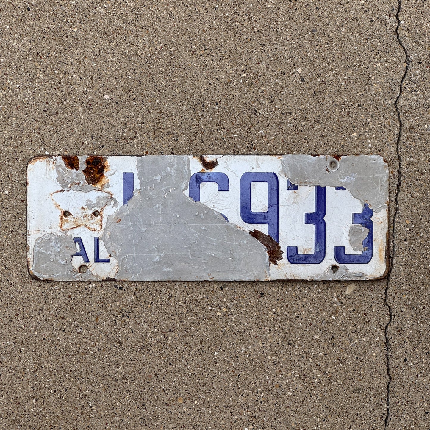 Photo of a 1916 1919 California Porcelain License Plate Auto Tag Garage Decor Vintage 116933