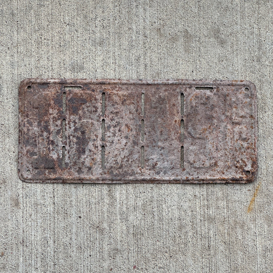 Photo of a 1916 Illinois License Plate Auto Tag Garage Decor Vintage 16719 with original patina