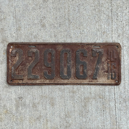 Photo of a 1916 Illinois License Plate Auto Tag Garage Decor Vintage 229067 with original patina