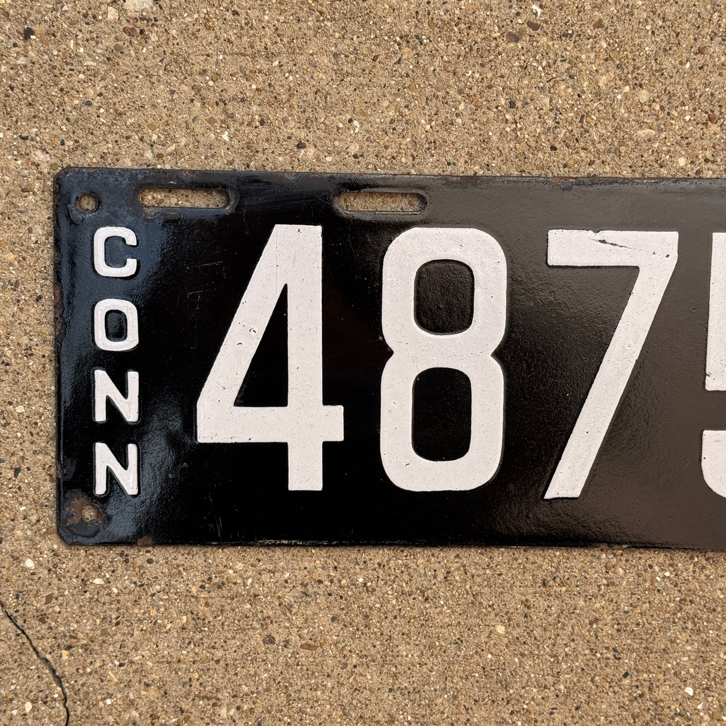 1916 Connecticut Porcelain License Plate Auto Tag 48755