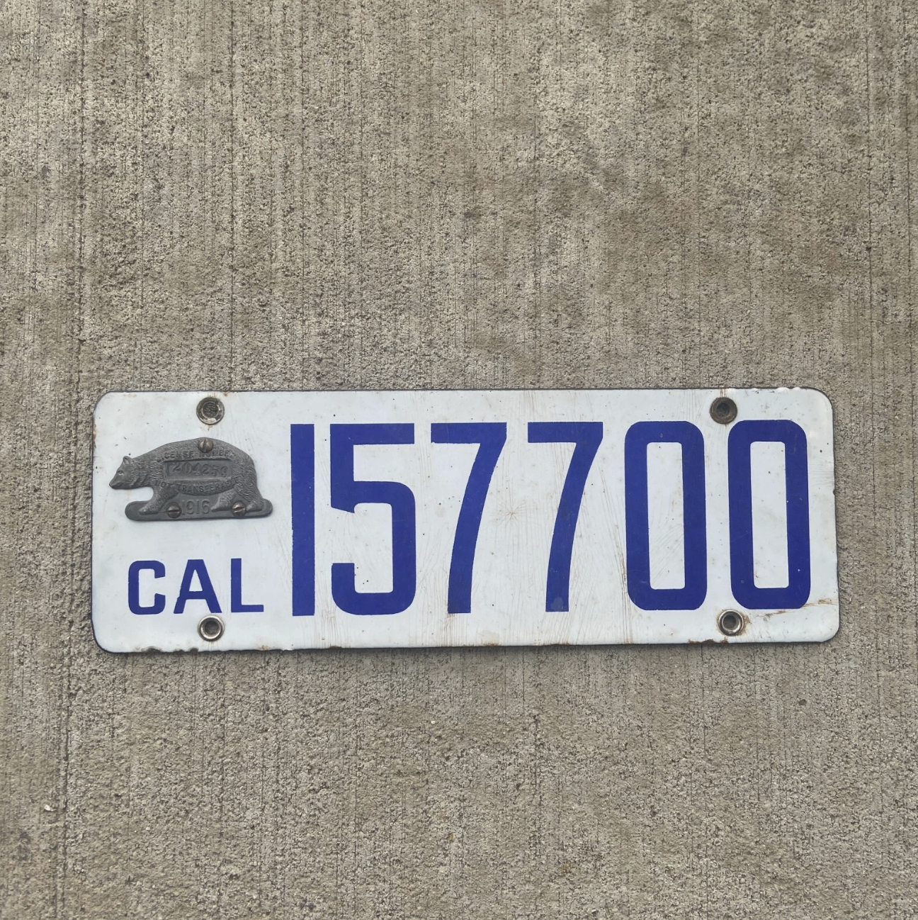 1916 California Porcelain License Plate CA Bear Badge Auto Garage Decor 157700