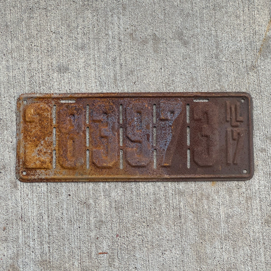 Photo of a 1917 Illinois License Plate Auto Tag Garage Decor Vintage 283973 with original patina