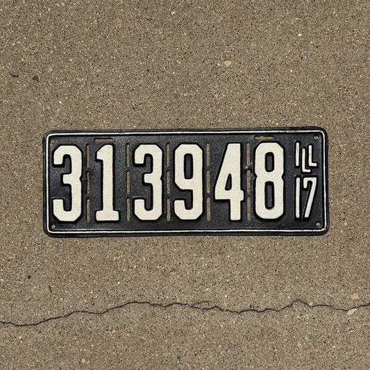 Photo of a 1917 Illinois License Plate Auto Tag Garage Decor Vintage Front 313948