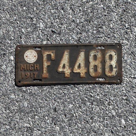 Photo of a 1917 Michigan License Plate Auto Tag Garage Decor Vintage F 4488