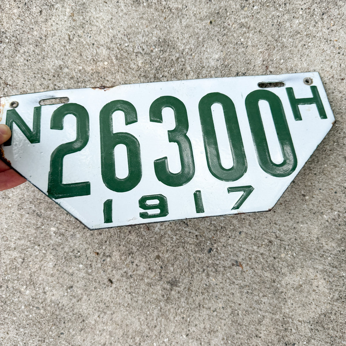 Photo of a 1917 New Hampshire Porcelain Visitor License Plate Auto Tag Garage Decor Vintage Non Resident High Quality 26300 with original patina