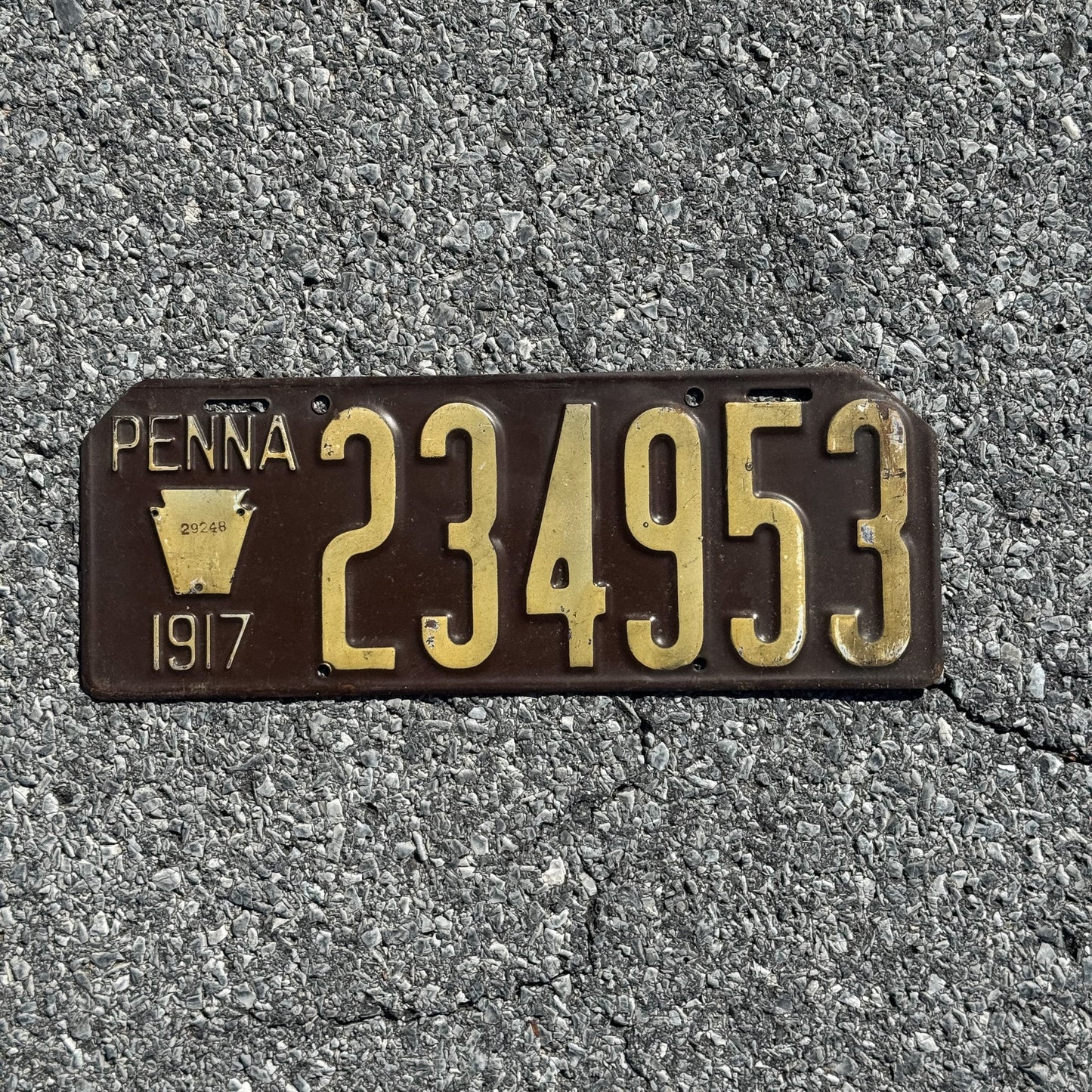 Photo of a 1917 Pennsylvania License Plate Auto Tag Garage Decor Vintage 234953