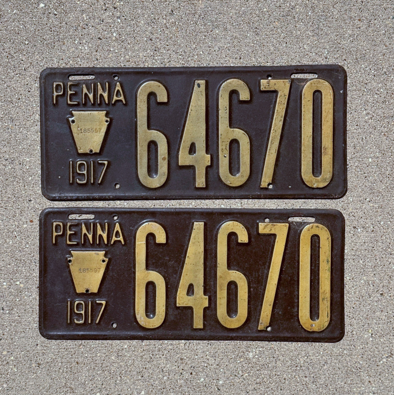 Photo of a 1917 Pennsylvania License Plate Pair Auto Tag Garage Decor Vintage 64670 with original patina