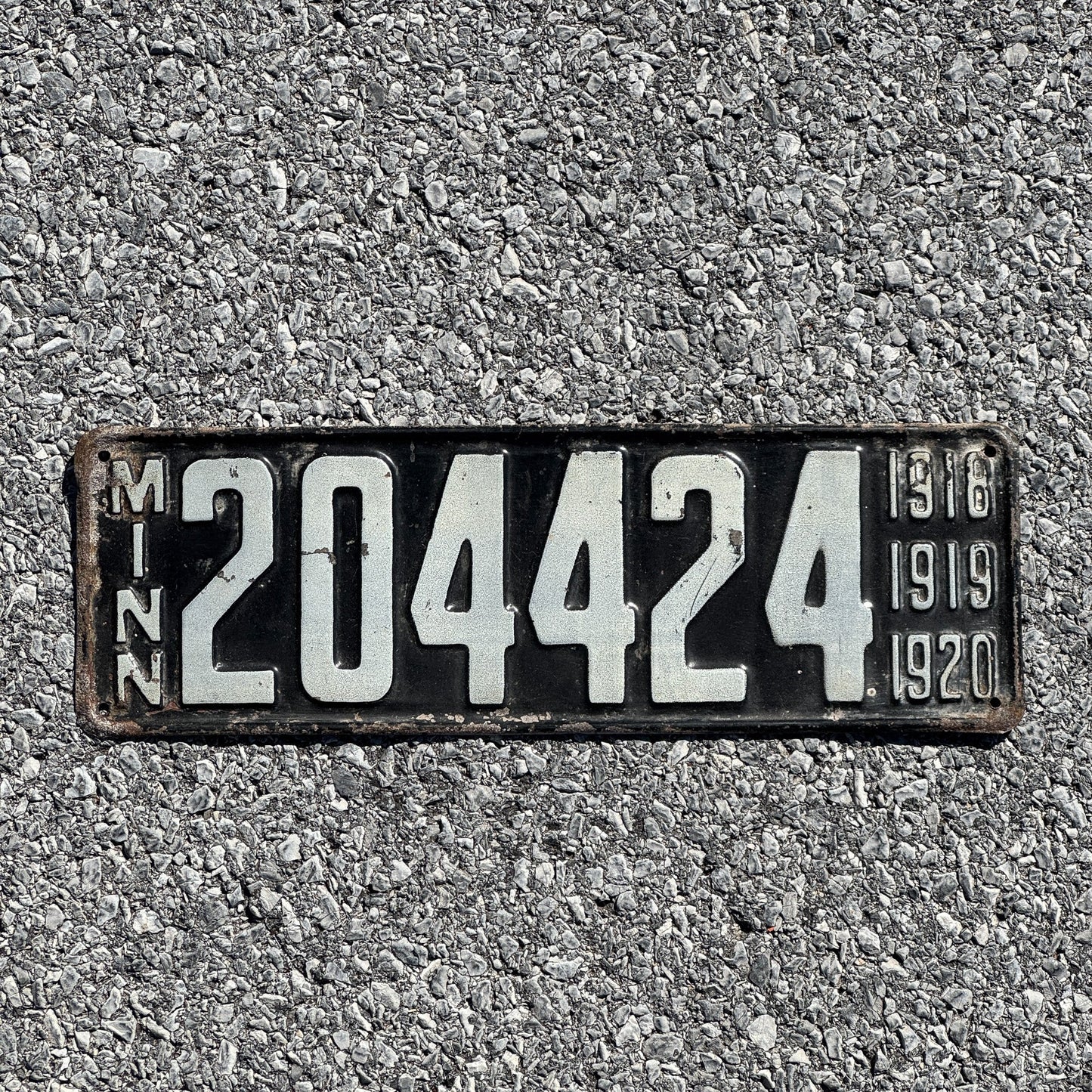 Photo of a 1918 Minnesota License Plate Auto Tag Garage Decor Vintage 204424