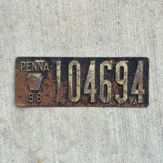 Photo of a 1918 Pennsylvania License Plate Auto Tag Garage Decor Vintage 104694 with original patina