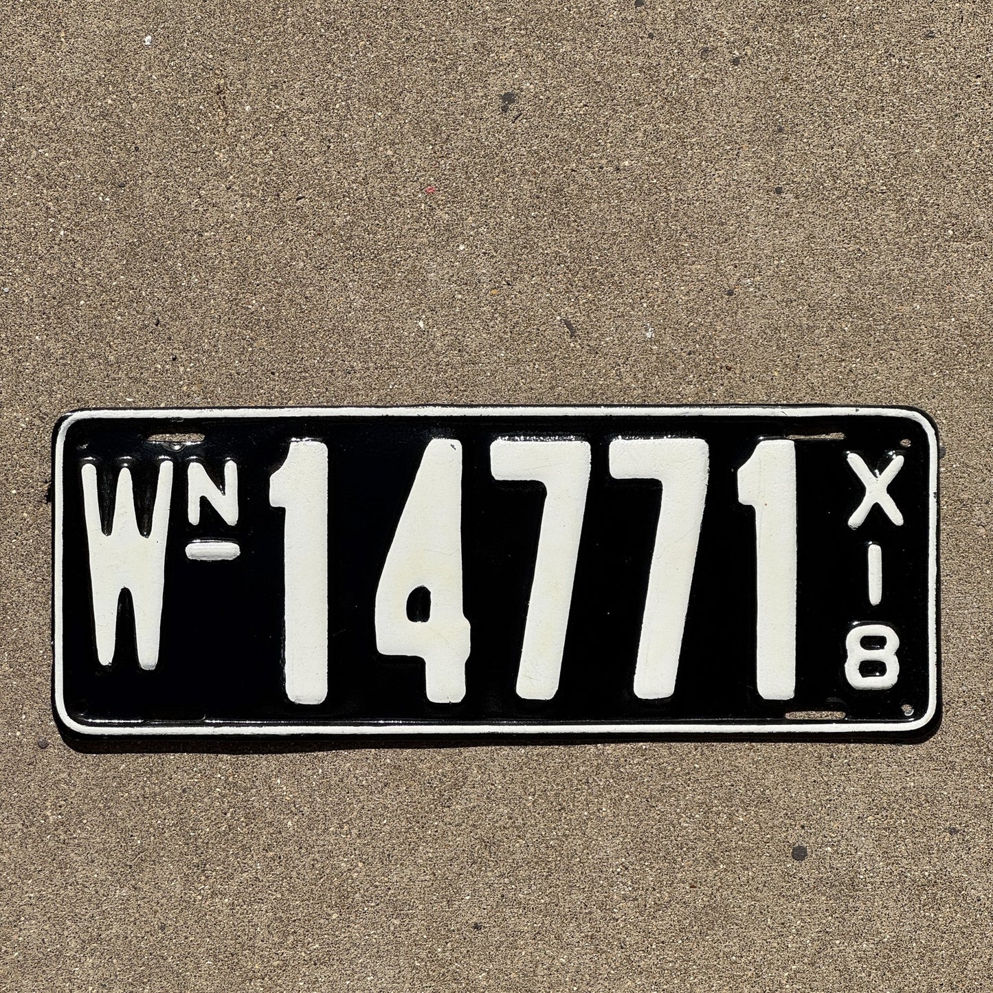 Photo of a 1918 Washington License Plate Auto Tag Garage Decor Vintage 14771