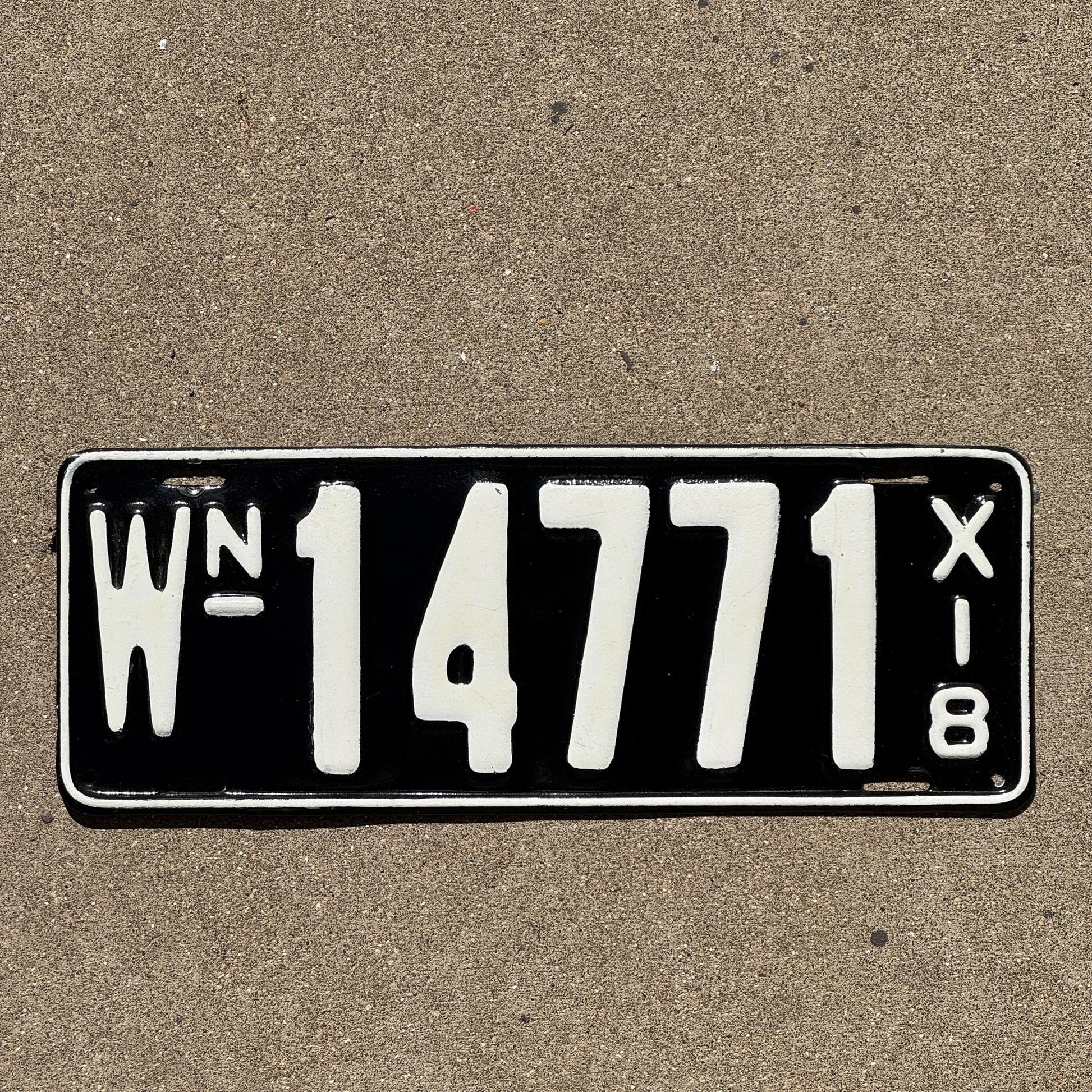Photo of a 1918 Washington License Plate Auto Tag Garage Decor Vintage 14771