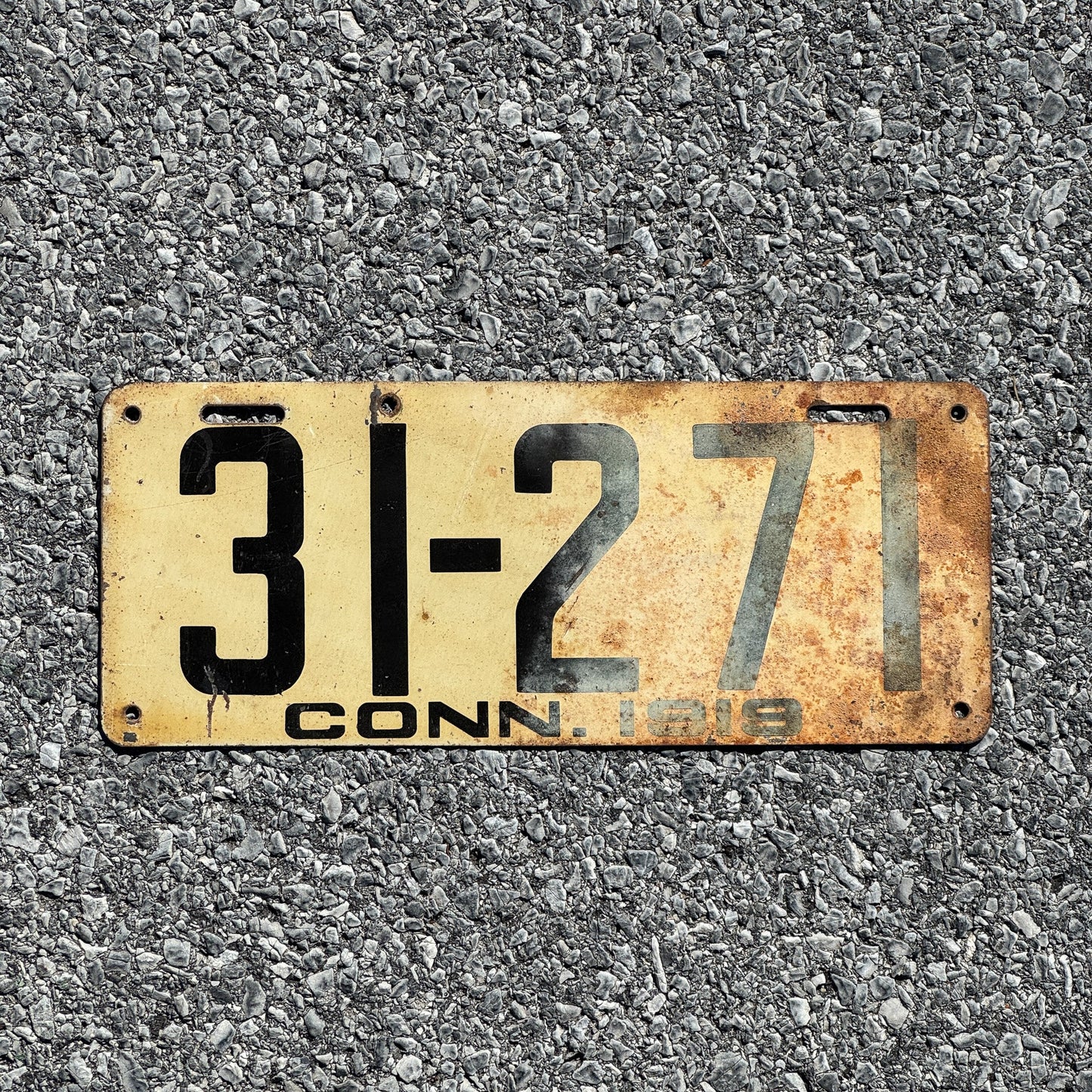 Photo of a 1919 Connecticut License Plate Auto Tag Garage Decor Vintage 31 271