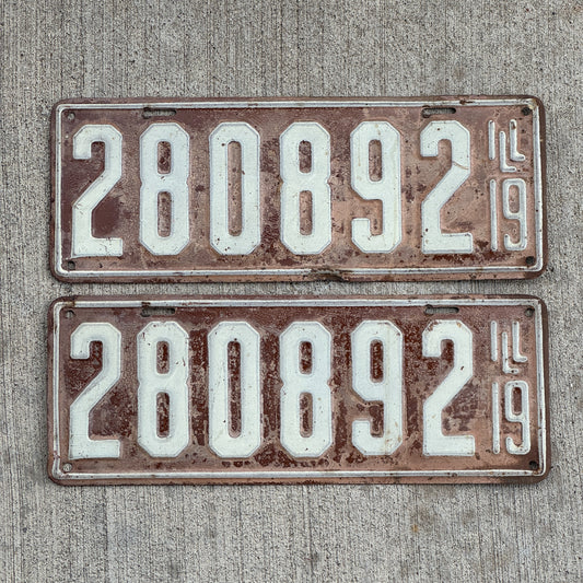 Photo of a 1919 Illinois License Plate Pair Auto Tag Garage Decor Vintage 280892 with original patina