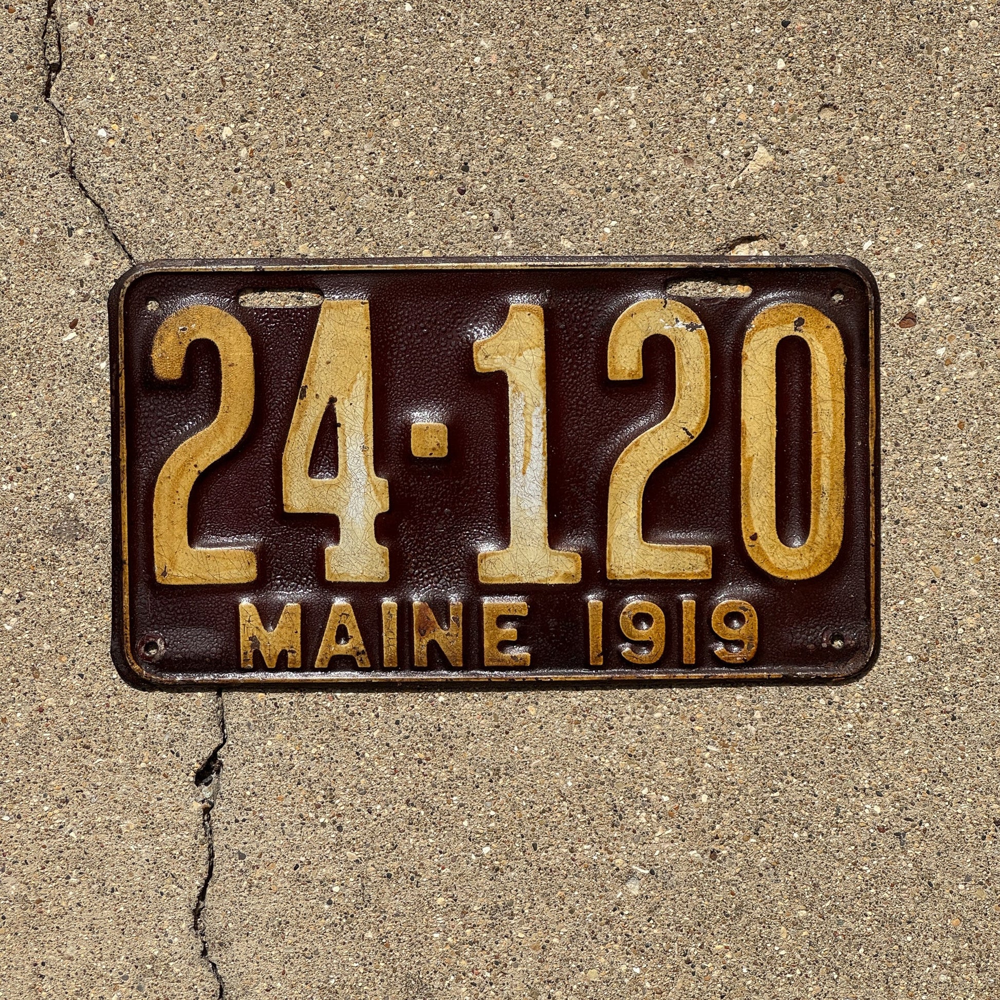 Photo of a 1919 Maine License Plate Auto Tag Garage Decor Vintage 24 120