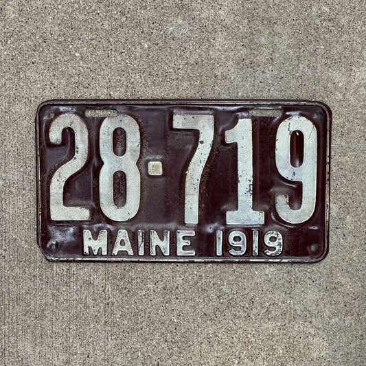 Photo of a 1919 Maine License Plate Auto Tag Garage Decor Vintage 28 719 with original patina