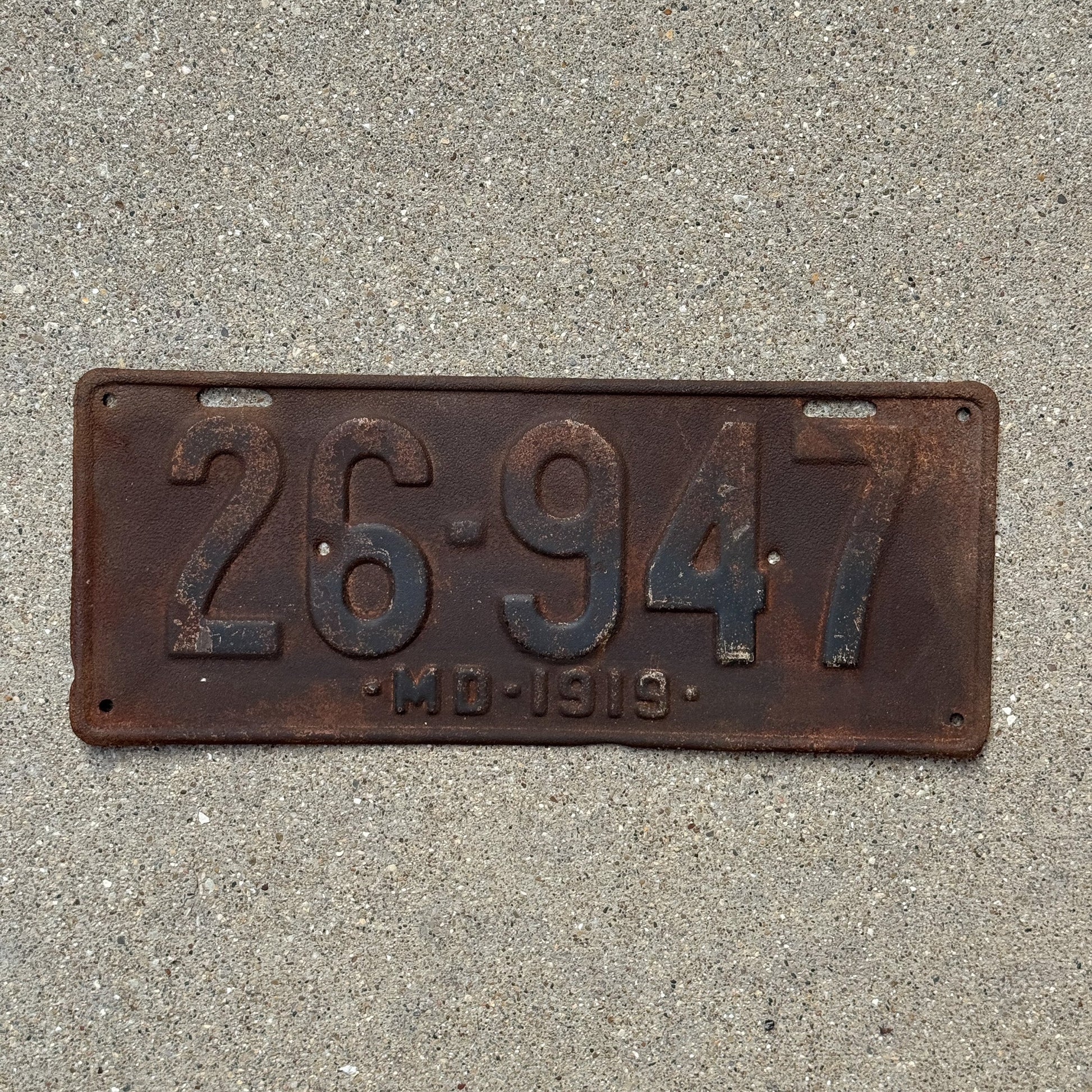 Photo of a 1919 Maryland License Plate Auto Tag Garage Decor Vintage 26 947