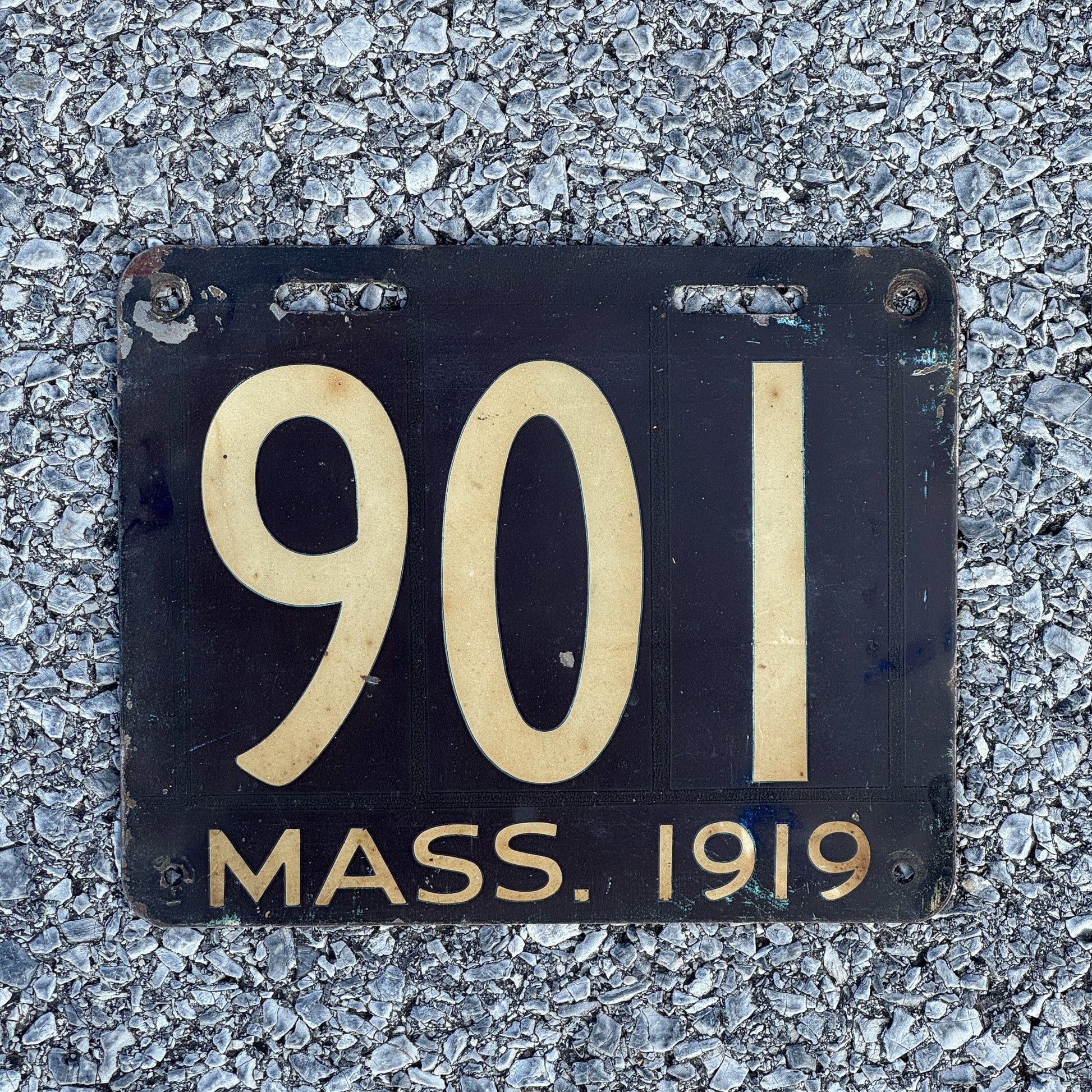 Photo of a 1919 Massachusetts License Plate Auto Tag Garage Decor Vintage 901