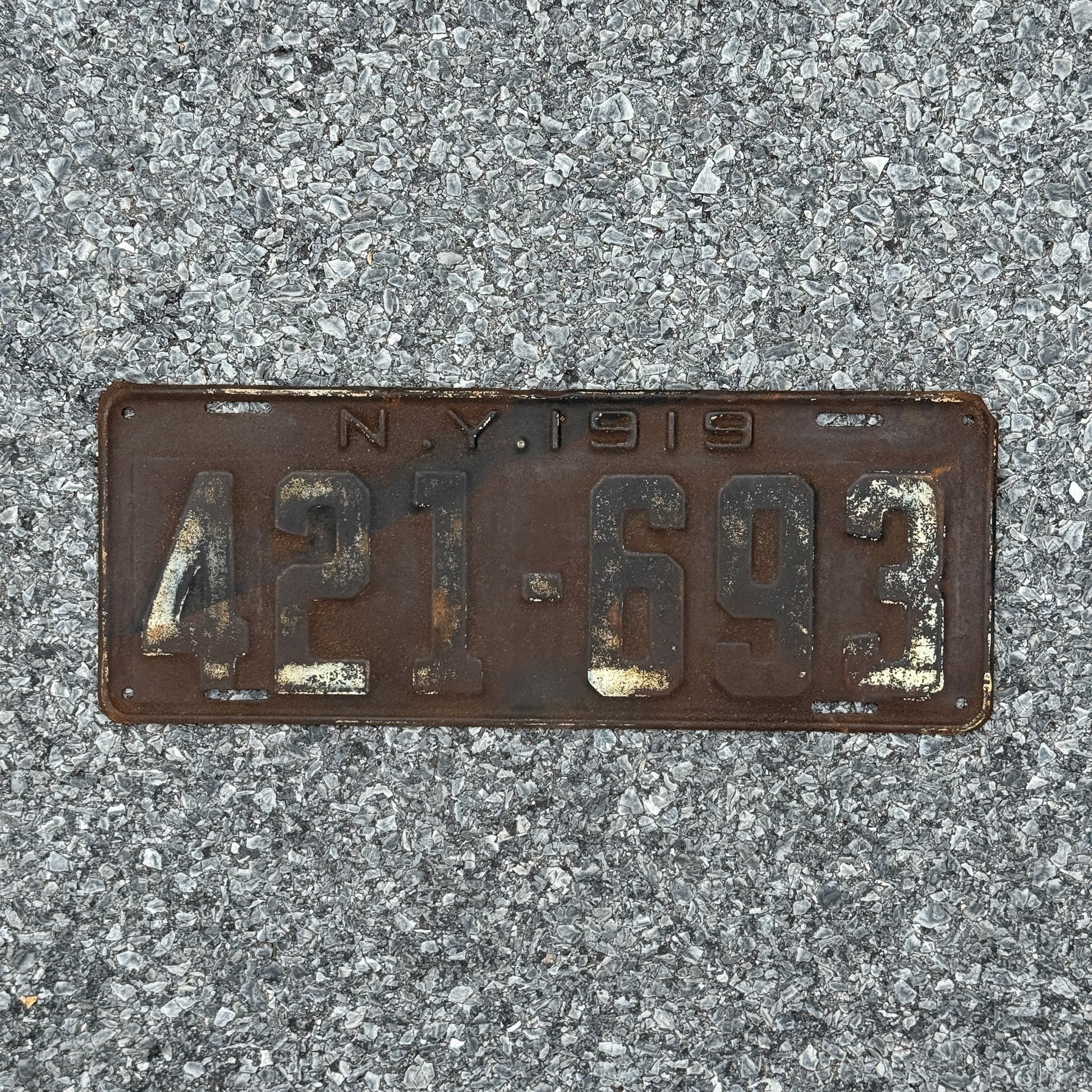 Photo of a 1919 New York License Plate Auto Tag Garage Decor Vintage 421 693