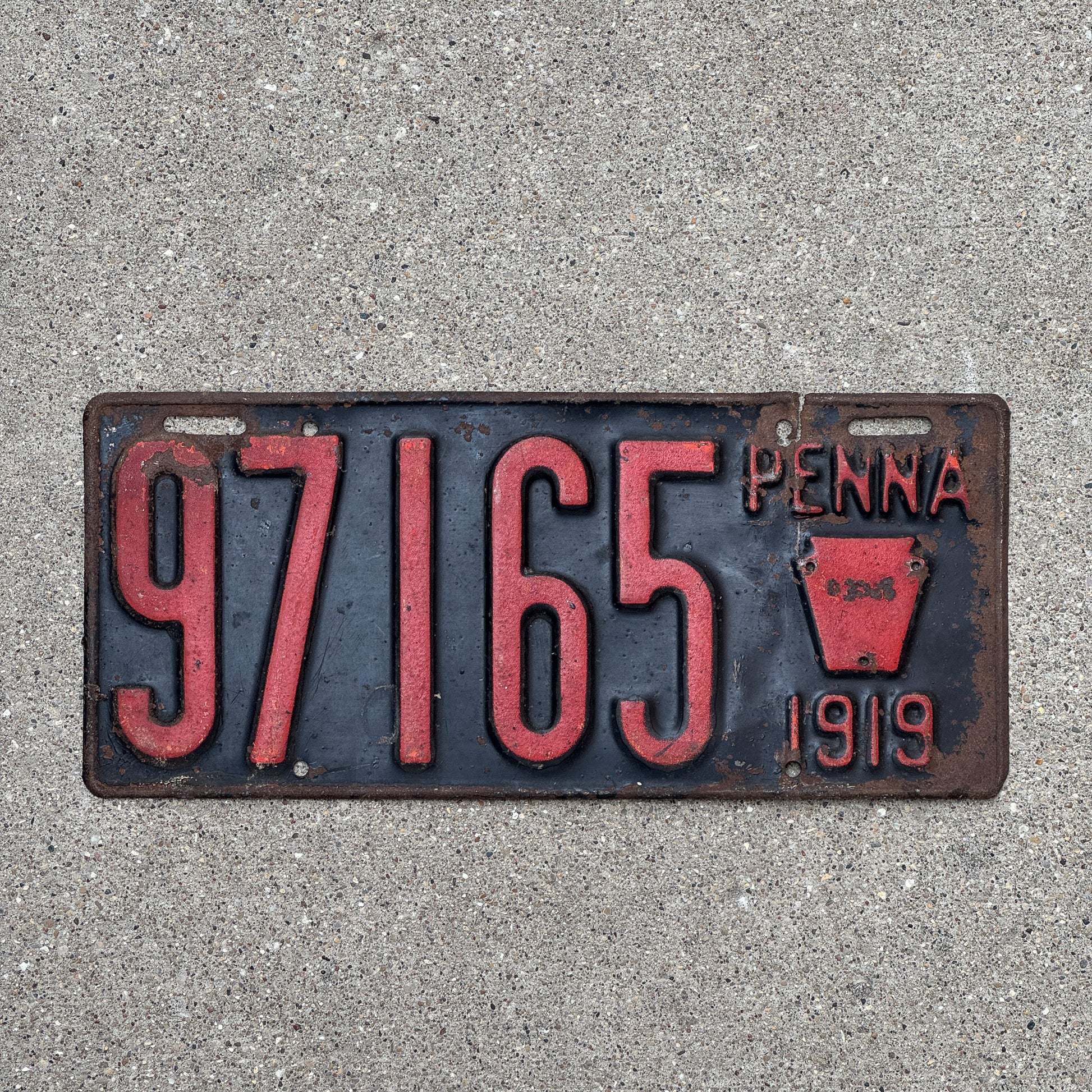 Photo of a 1919 Pennsylvania License Plate Auto Tag Garage Decor Vintage 97165 with original patina