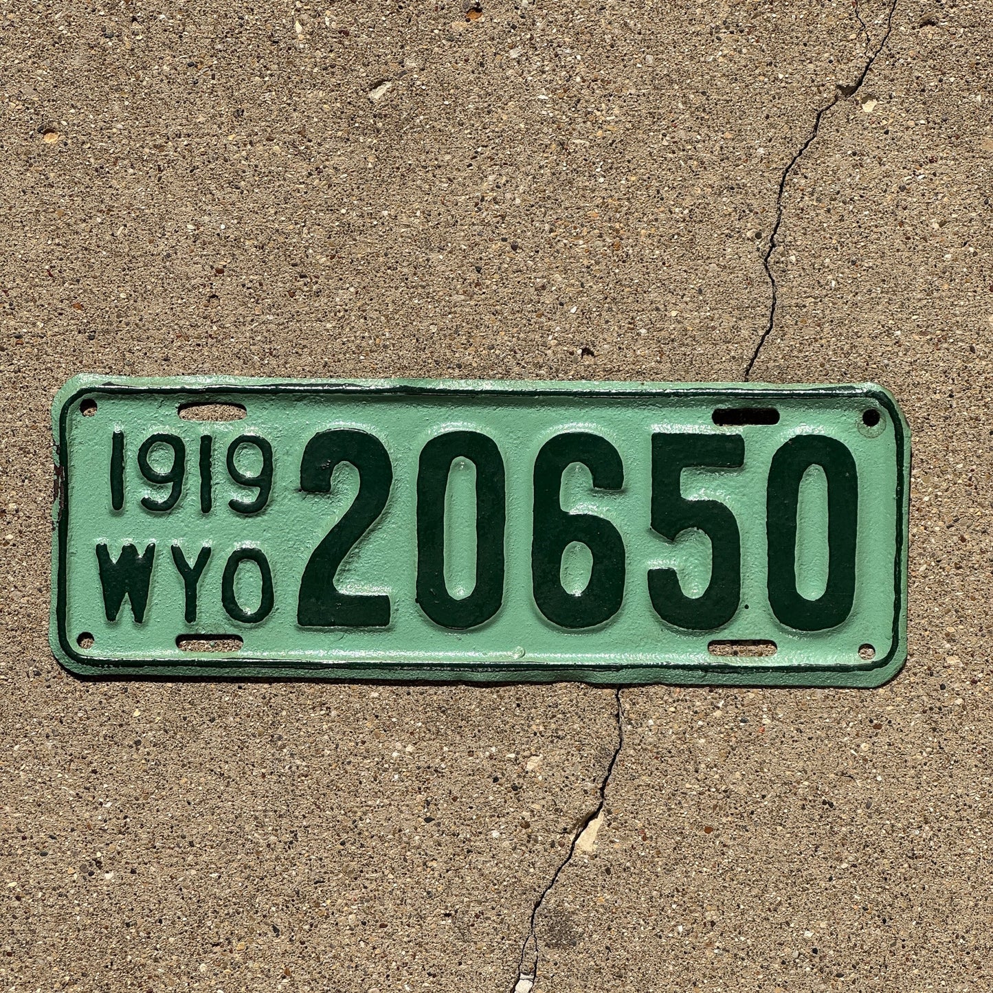 Photo of a 1919 Wyoming License Plate Auto Tag Garage Decor Vintage 20650