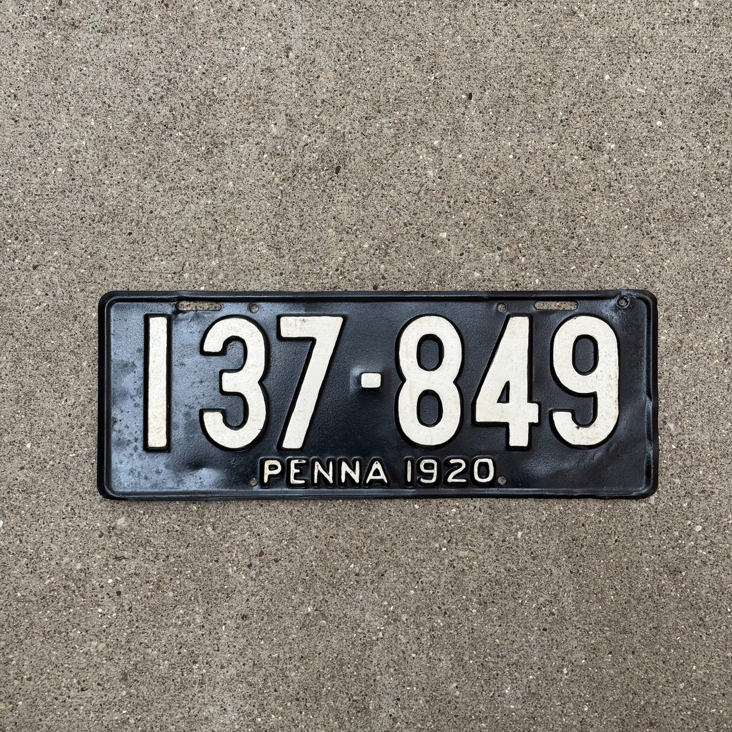 Photo of a 1920 Pennsylvania License Plate Auto Tag Garage Decor Vintage REPAINT 137 849