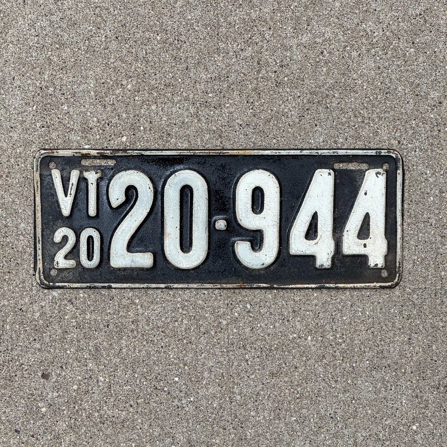 Photo of a 1920 Vermont License Plate Auto Tag Garage Decor Vintage 20 944 with original patina