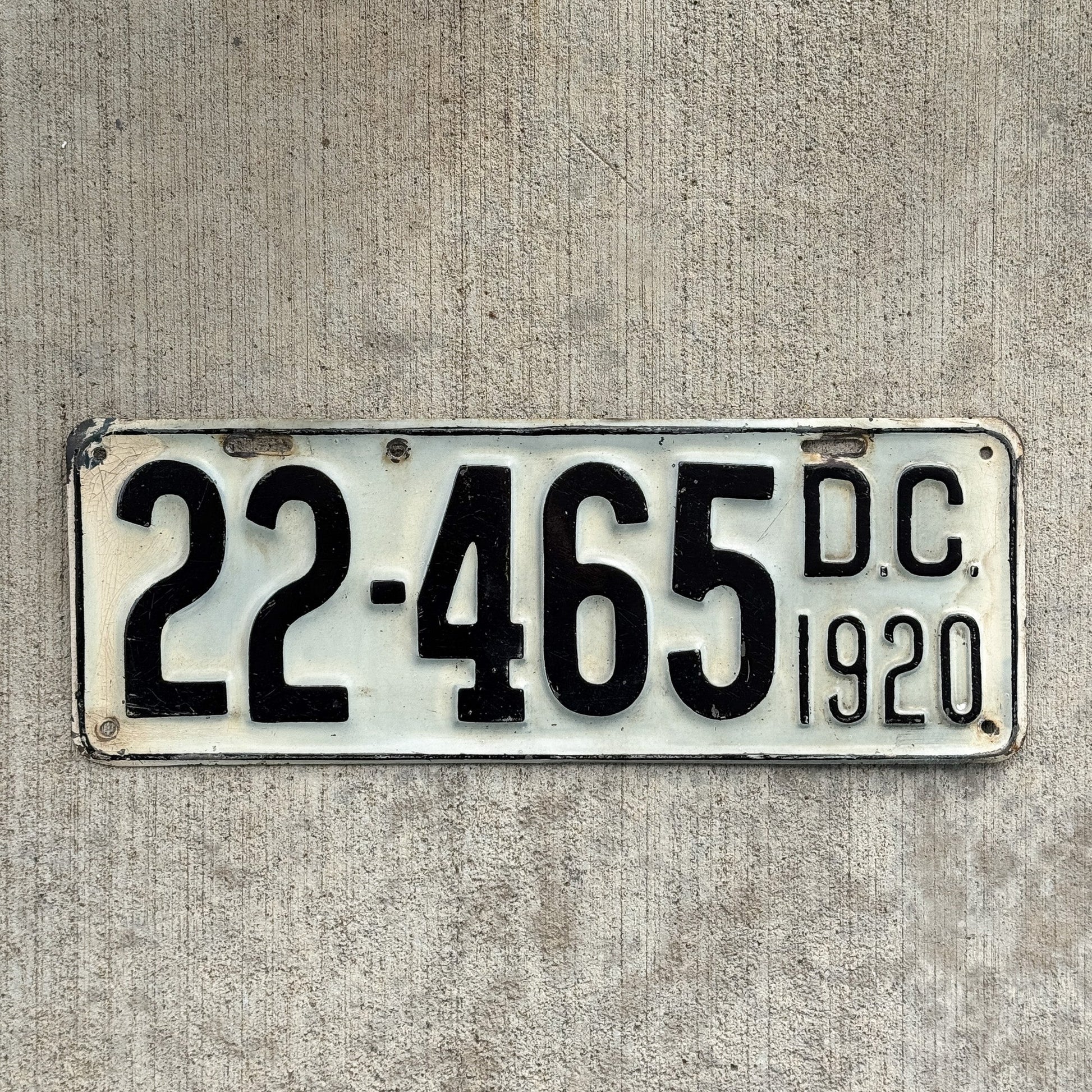 Photo of a 1920 Washington DC License Plate Auto Tag Garage Decor Vintage High Quality 22 465 with original patina