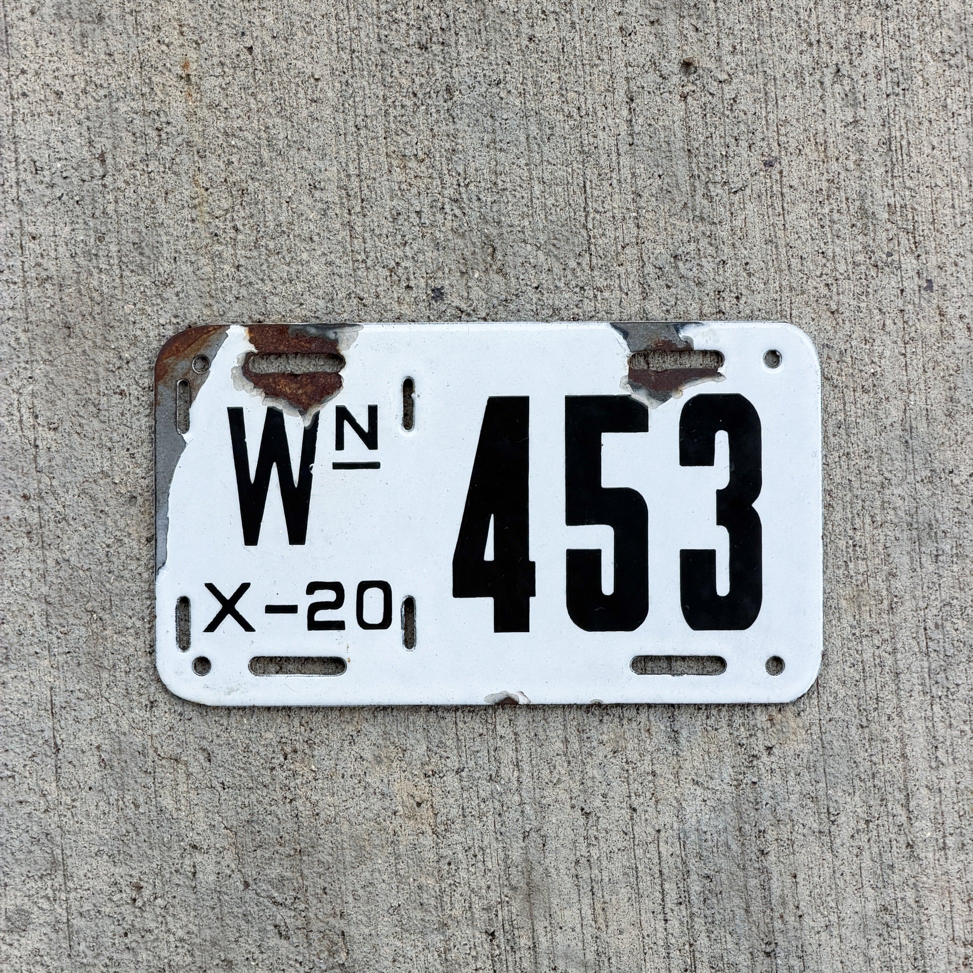 Photo of a 1920 Washington Porcelain Motorcycle License Plate Auto Tag Garage Decor Vintage 453 with original patina