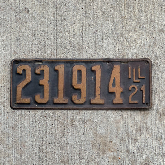 Photo of a 1921 Illinois License Plate Auto Tag Garage Decor Vintage 231914 with original patina