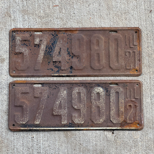 Photo of a 1921 Illinois License Plate Pair Auto Tag Garage Decor Vintage 574980 with original patina