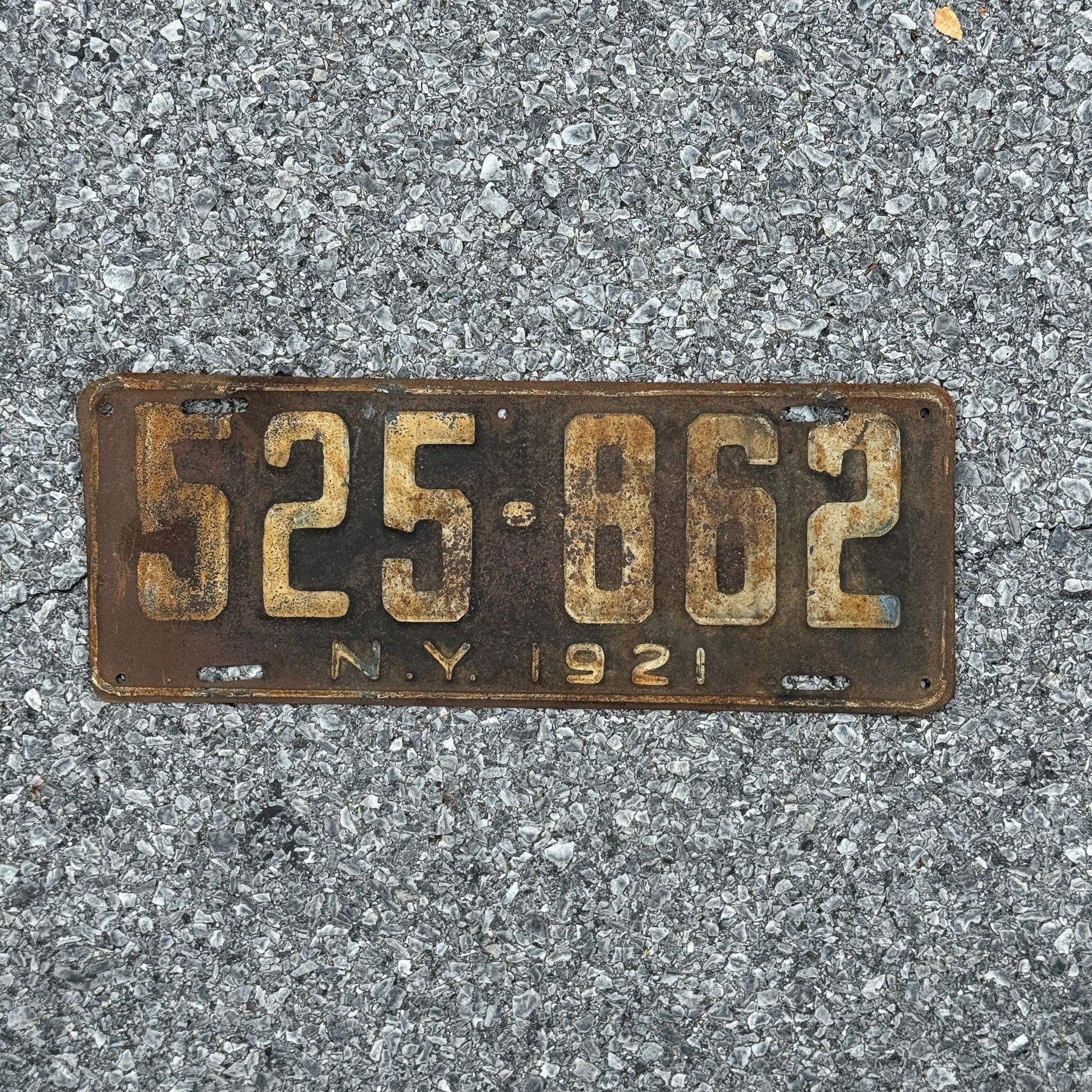 Photo of a 1921 New York License Plate Auto Tag Garage Decor Vintage 252 862