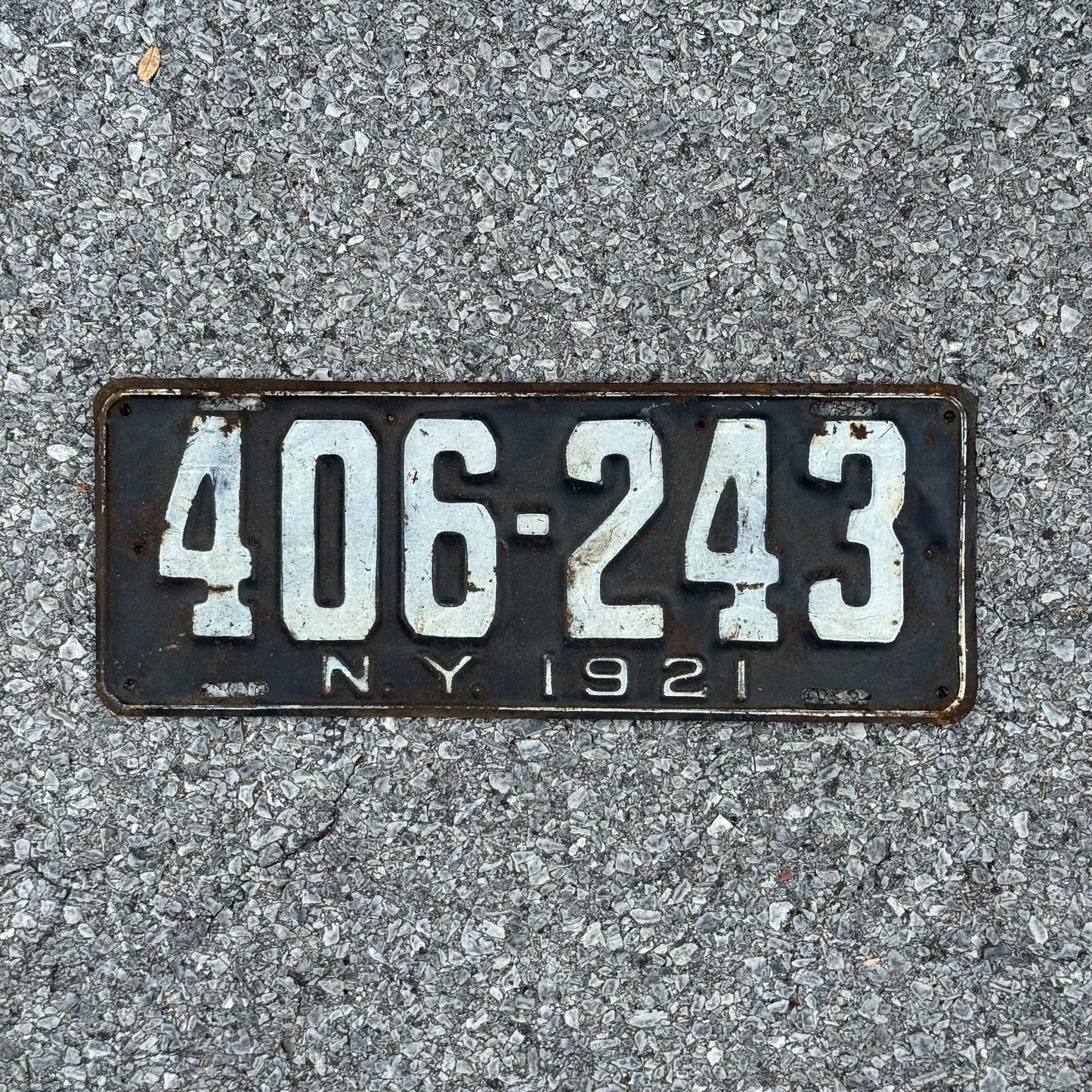 Photo of a 1921 New York License Plate Auto Tag Garage Decor Vintage 406 243