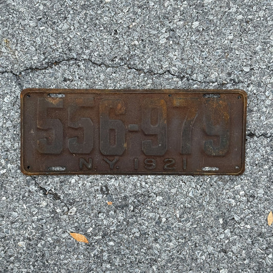 Photo of a 1921 New York License Plate Auto Tag Garage Decor Vintage 556 979