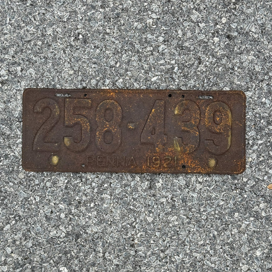 Photo of a 1921 Pennsylvania License Plate Auto Tag Garage Decor Vintage 258 439