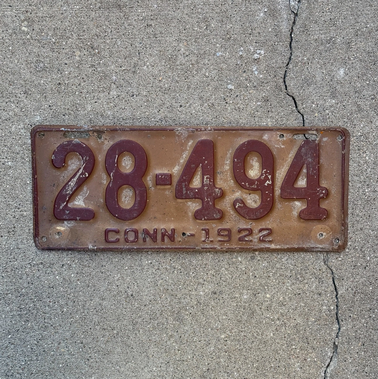 Photo of a 1922 Connecticut License Plate Auto Tag Garage Decor Vintage 28494