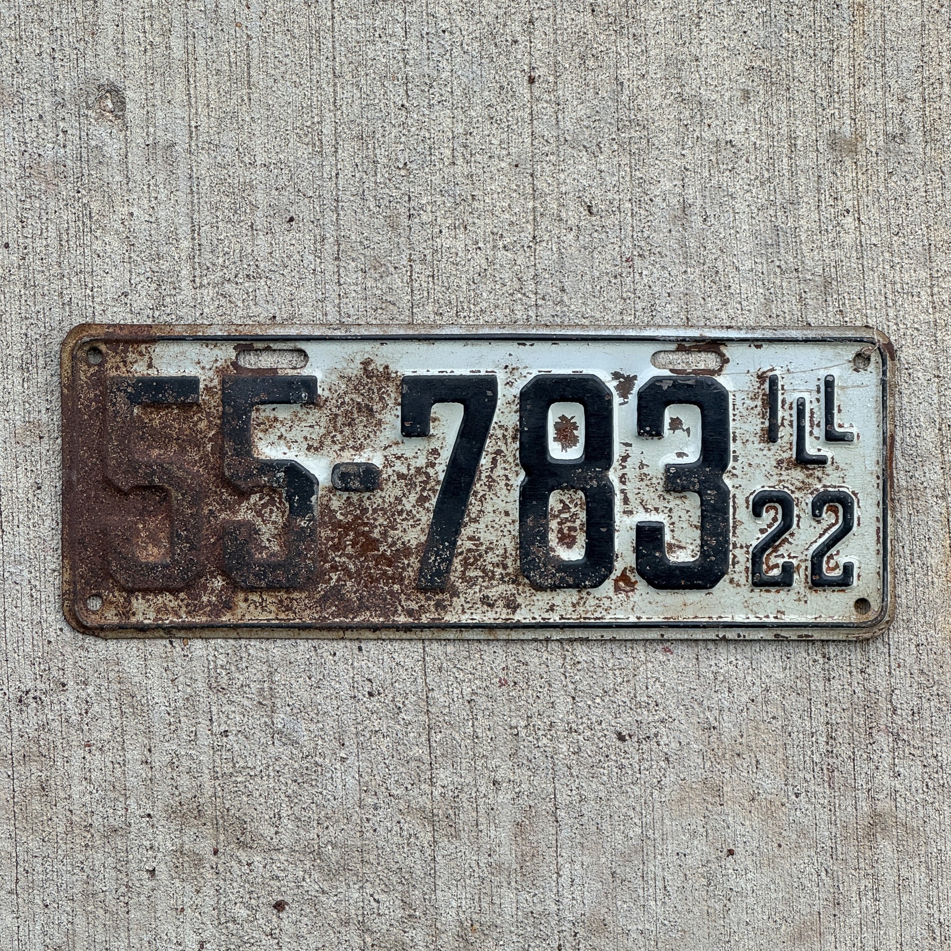 Photo of a 1922 Illinois License Plate Auto Tag Garage Decor Vintage 55 783 with original patina