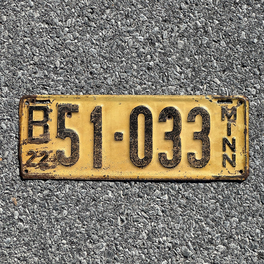 Photo of a 1922 Minnesota License Plate Auto Tag Garage Decor Vintage B 51 033
