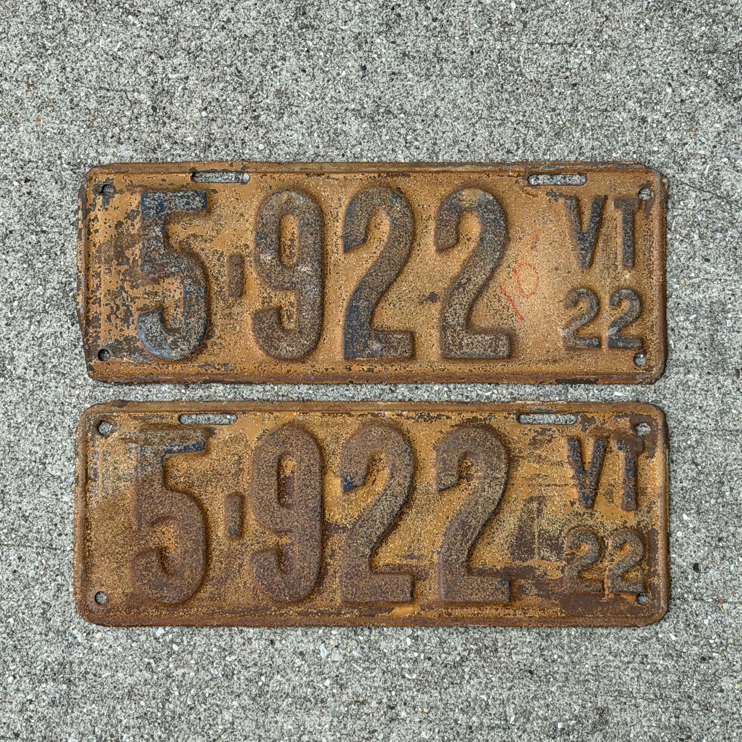Photo of a 1922 Vermont License Plate Pair Auto Tag Garage Decor Vintage Low Number Four Digit 5 922 with original patina