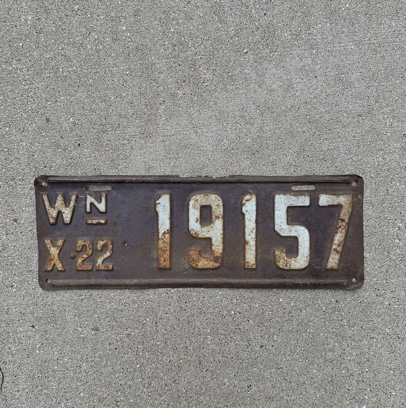 Photo of a 1922 Washington License Plate Auto Tag Garage Decor Vintage 19157 with original patina