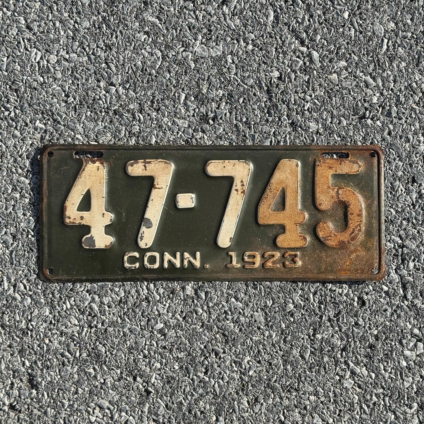 Photo of a 1923 Connecticut License Plate Auto Tag Garage Decor Vintage 47 745