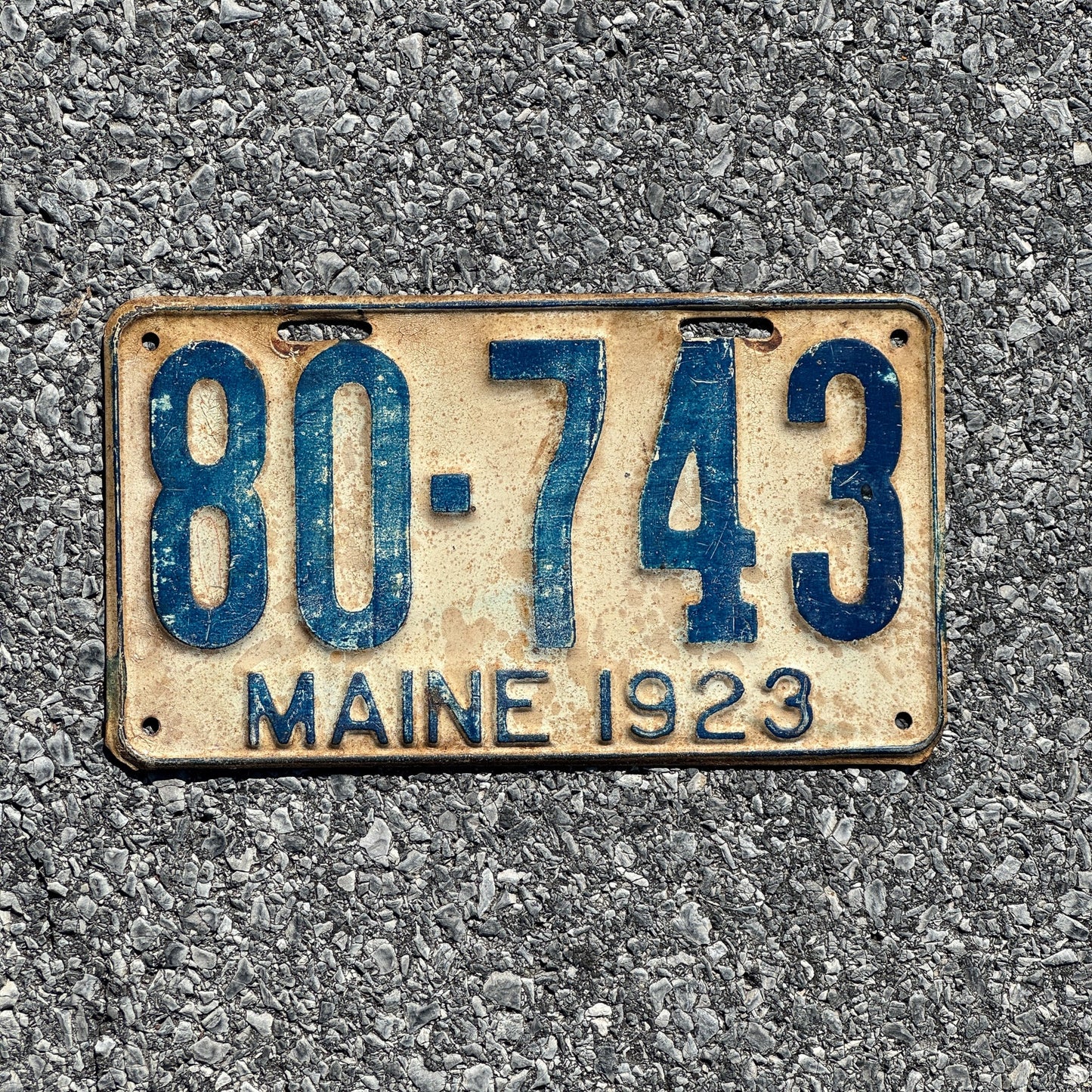 Photo of a 1923 Maine License Plate Auto Tag Garage Decor Vintage 80 743