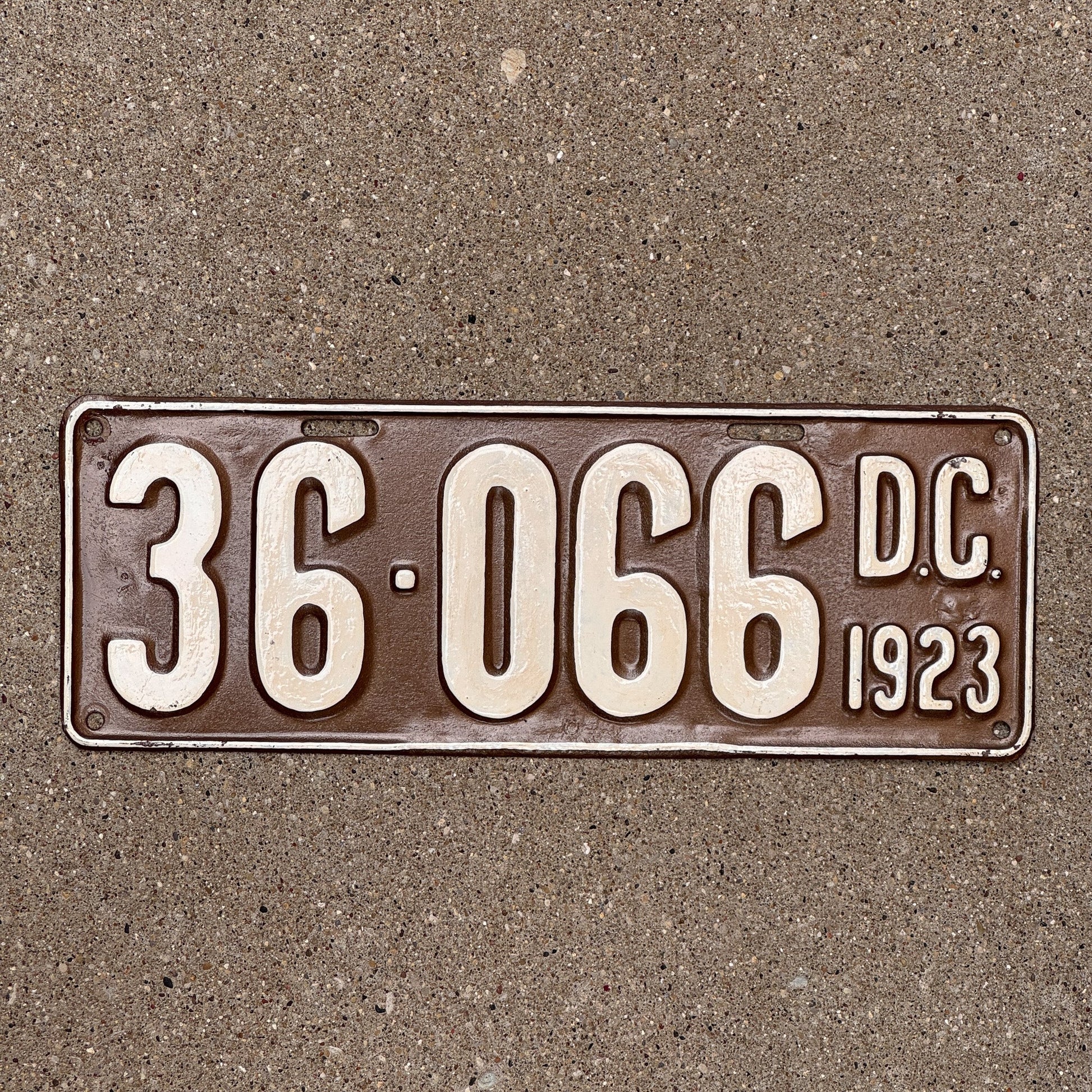 Photo of a 1923 Washington DC License Plate Auto Tag Garage Decor Vintage 36 066