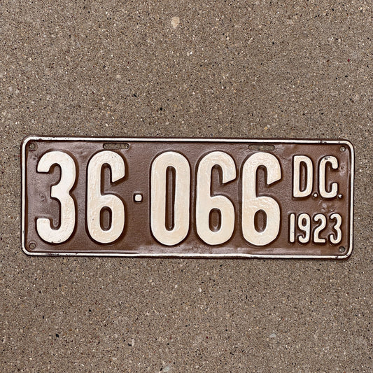 Photo of a 1923 Washington DC License Plate Auto Tag Garage Decor Vintage 36 066